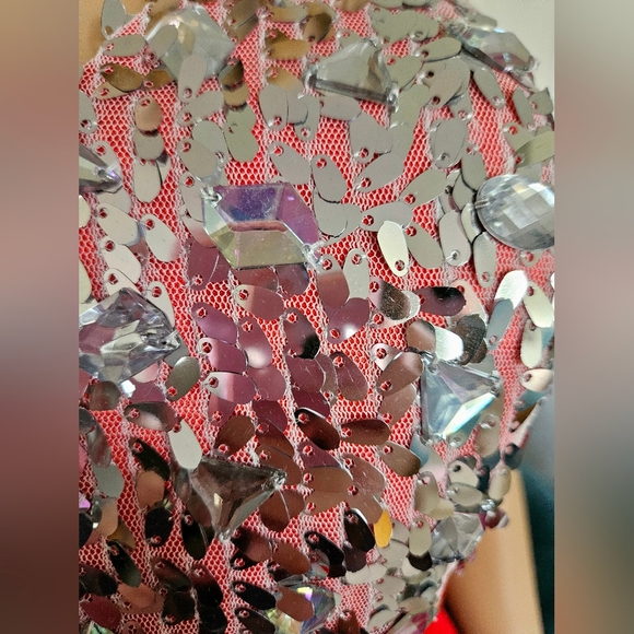 Stunning Orange-Red Prom Dress - Elegant Gown for a Memorable Evening - Picture 6 of 9